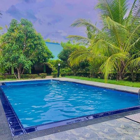 Serenity Lake Resort Yala Tissamaharama Ngoại thất bức ảnh
