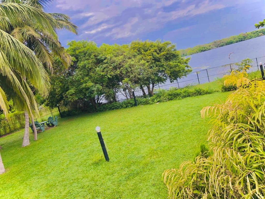 Serenity Lake Resort Yala Tissamaharama Ngoại thất bức ảnh
