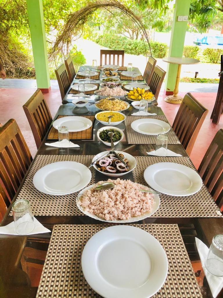 Serenity Lake Resort Yala Tissamaharama Ngoại thất bức ảnh