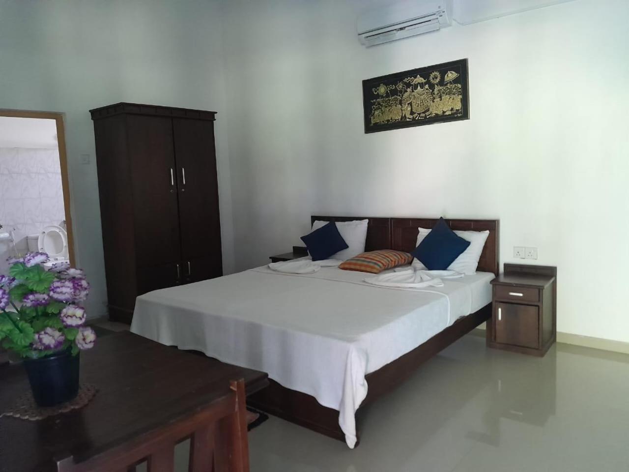Serenity Lake Resort Yala Tissamaharama Ngoại thất bức ảnh