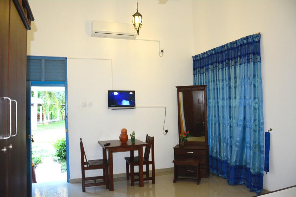 Serenity Lake Resort Yala Tissamaharama Ngoại thất bức ảnh