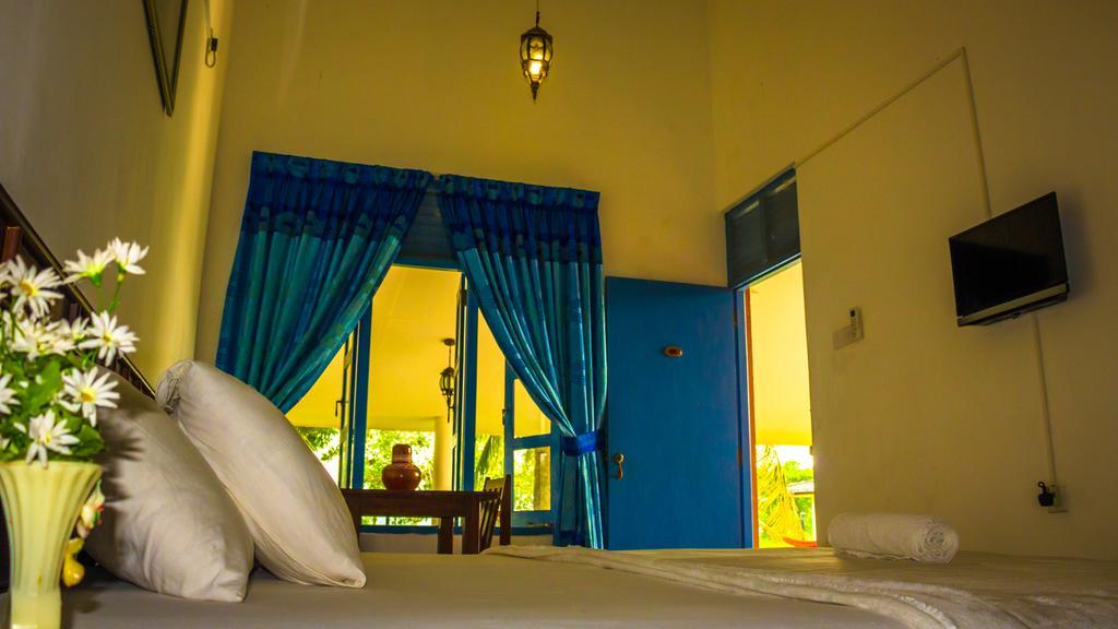 Serenity Lake Resort Yala Tissamaharama Ngoại thất bức ảnh
