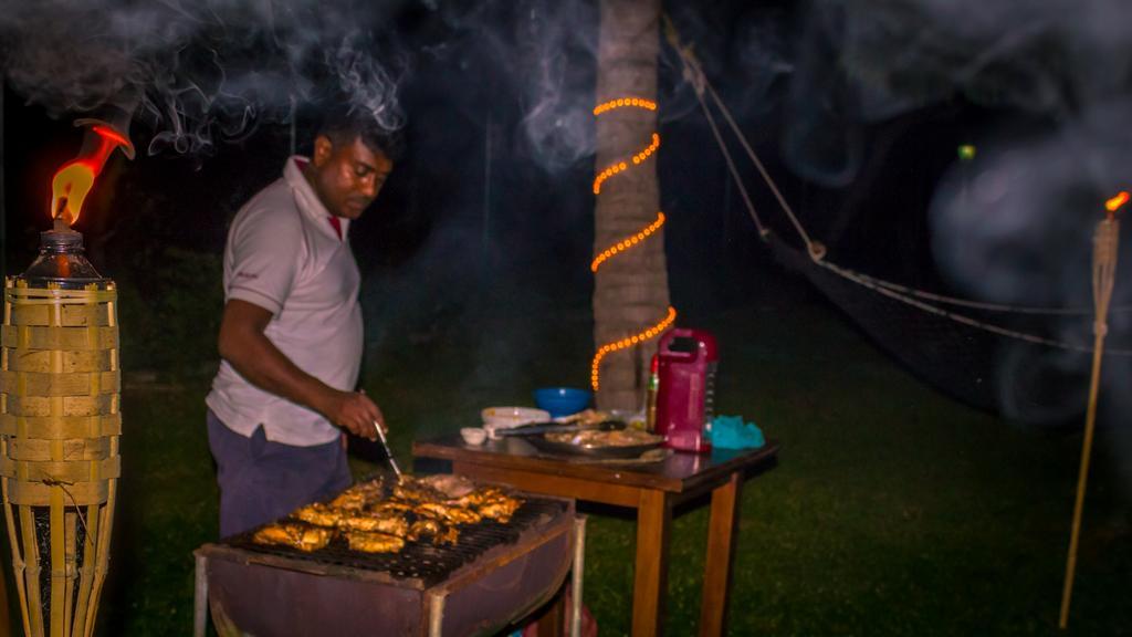 Serenity Lake Resort Yala Tissamaharama Ngoại thất bức ảnh