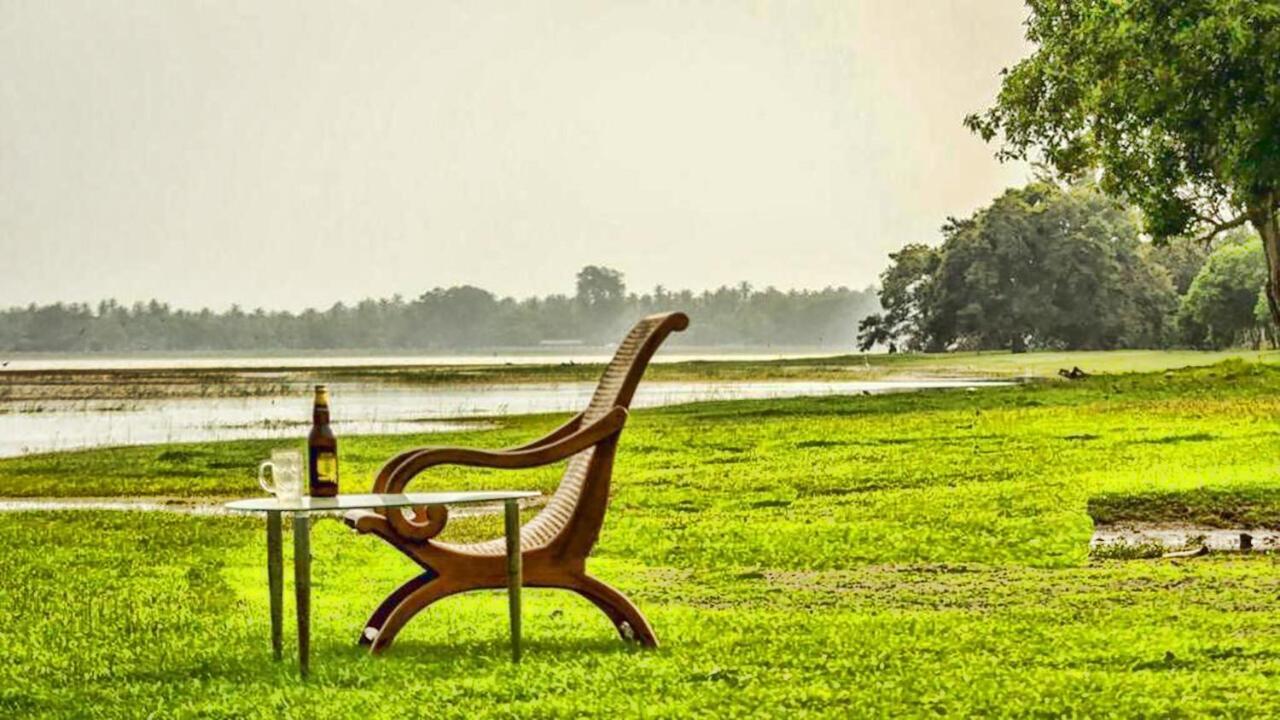 Serenity Lake Resort Yala Tissamaharama Ngoại thất bức ảnh